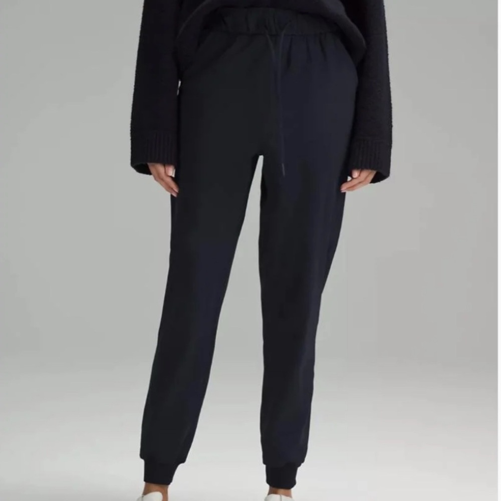 STRETCH HIGH-RISE JOGGERS - Black